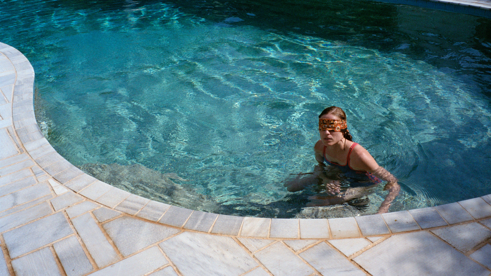 DOGTOOTH