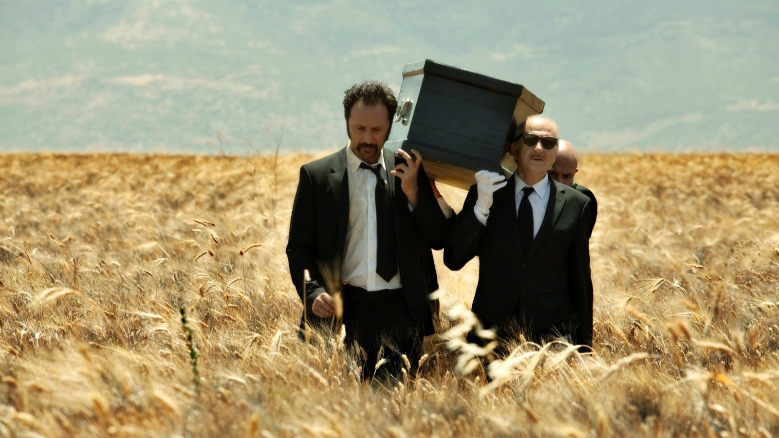 4 BLACK SUITS